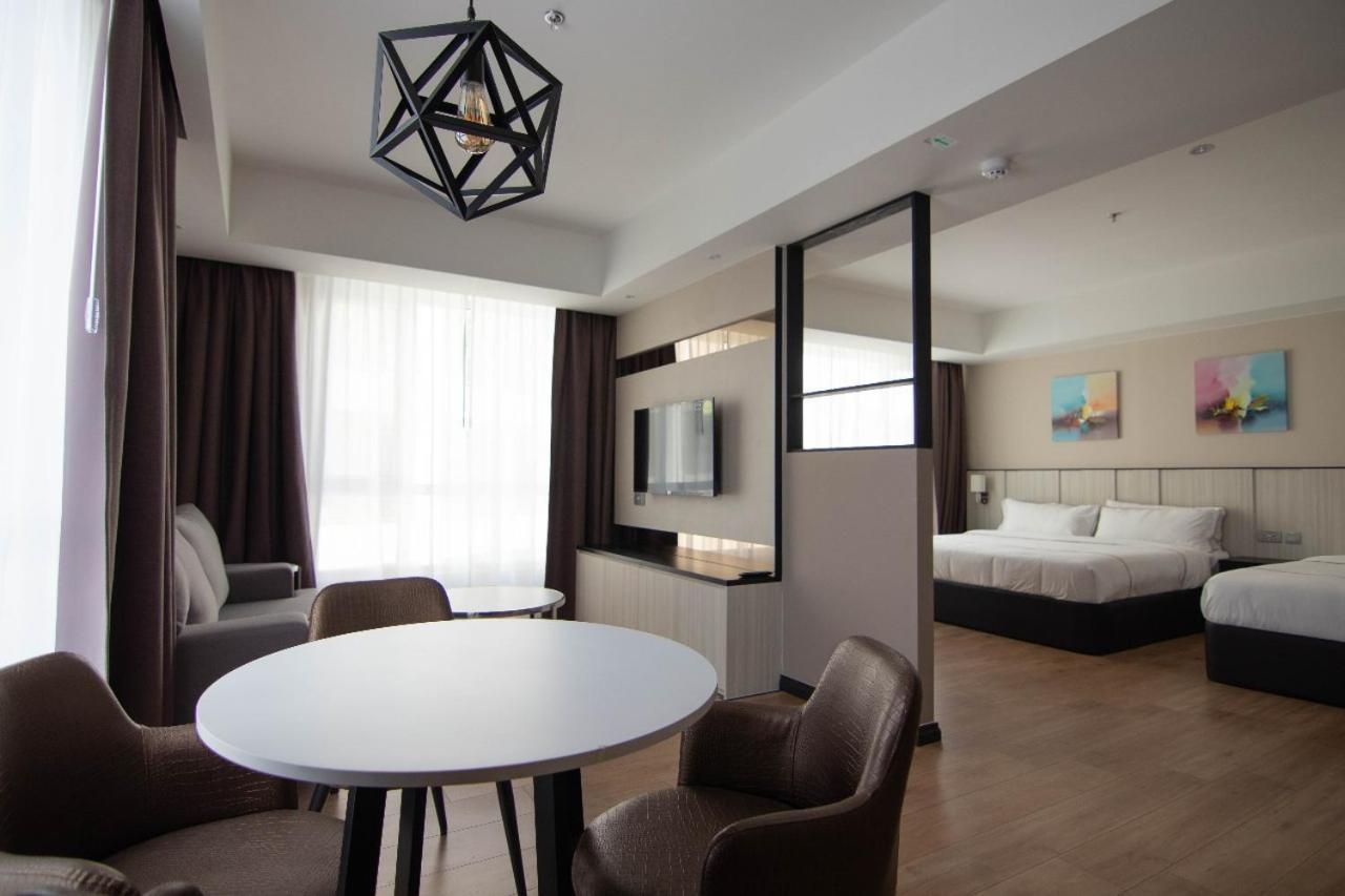 Higher Hotel Bandar Seri Begawan Ngoại thất bức ảnh