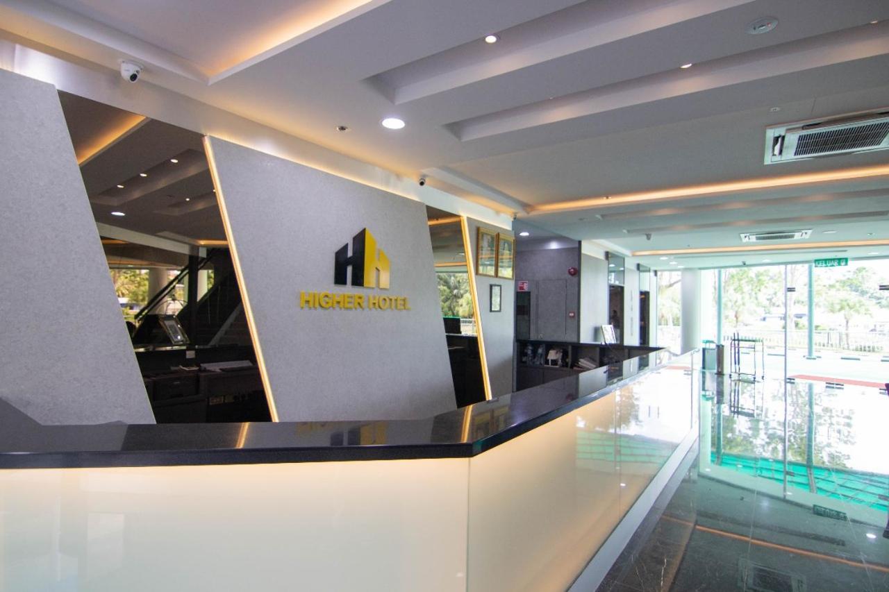 Higher Hotel Bandar Seri Begawan Ngoại thất bức ảnh