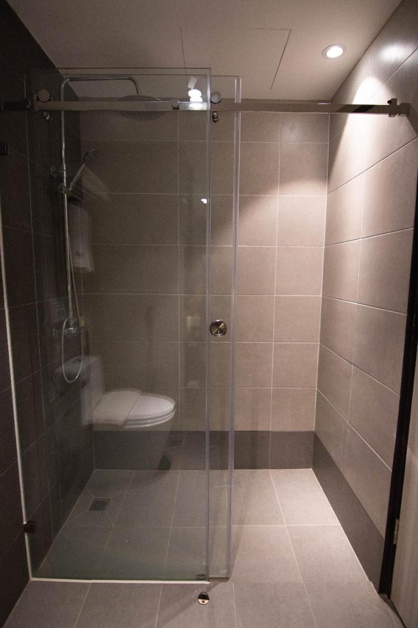 Higher Hotel Bandar Seri Begawan Ngoại thất bức ảnh