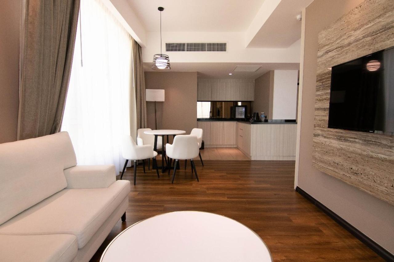 Higher Hotel Bandar Seri Begawan Ngoại thất bức ảnh