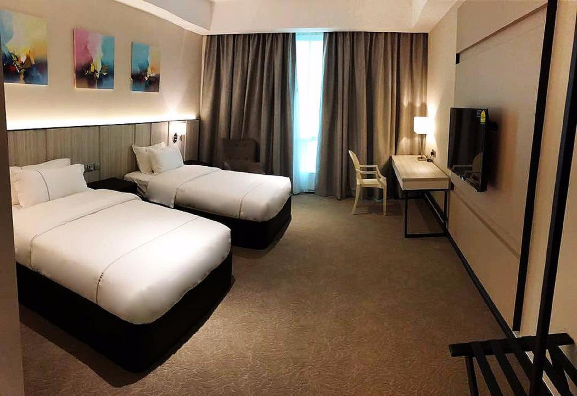 Higher Hotel Bandar Seri Begawan Ngoại thất bức ảnh